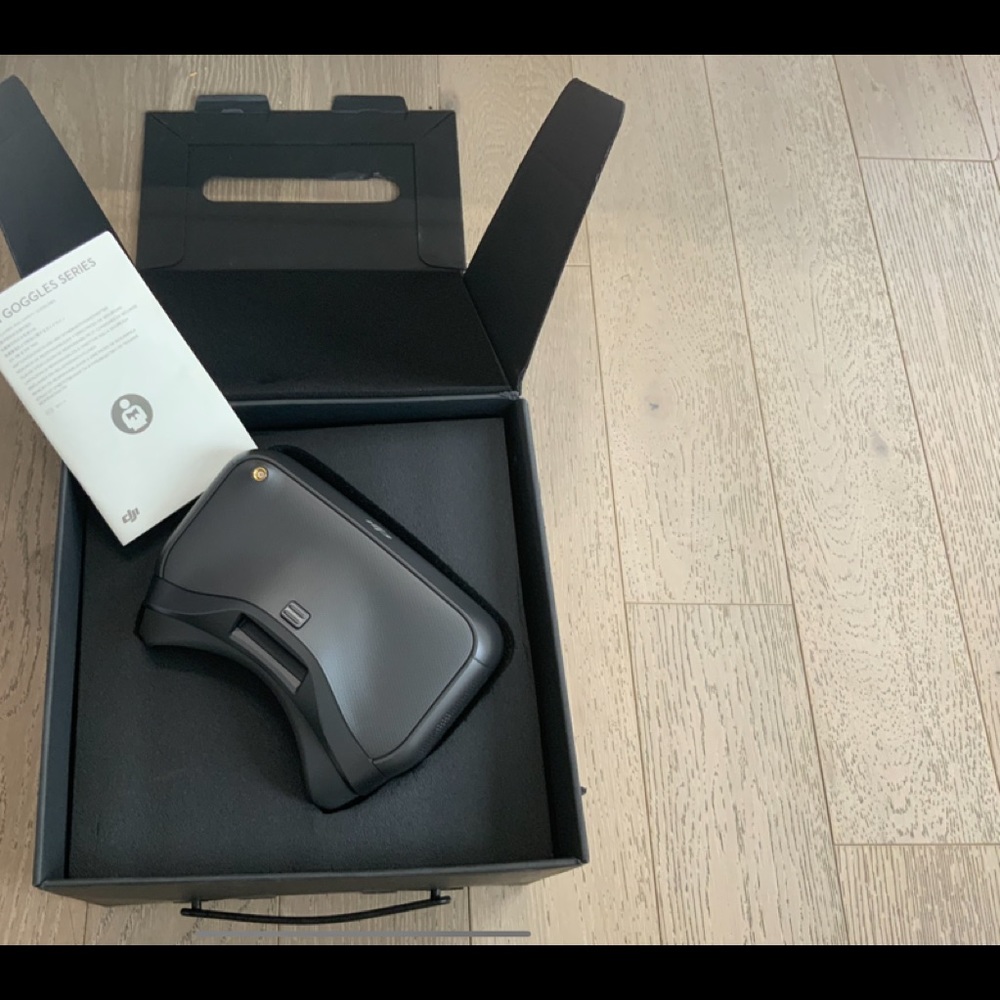 DJI Goggle Series - Racing Edition - Picture 3 of 4